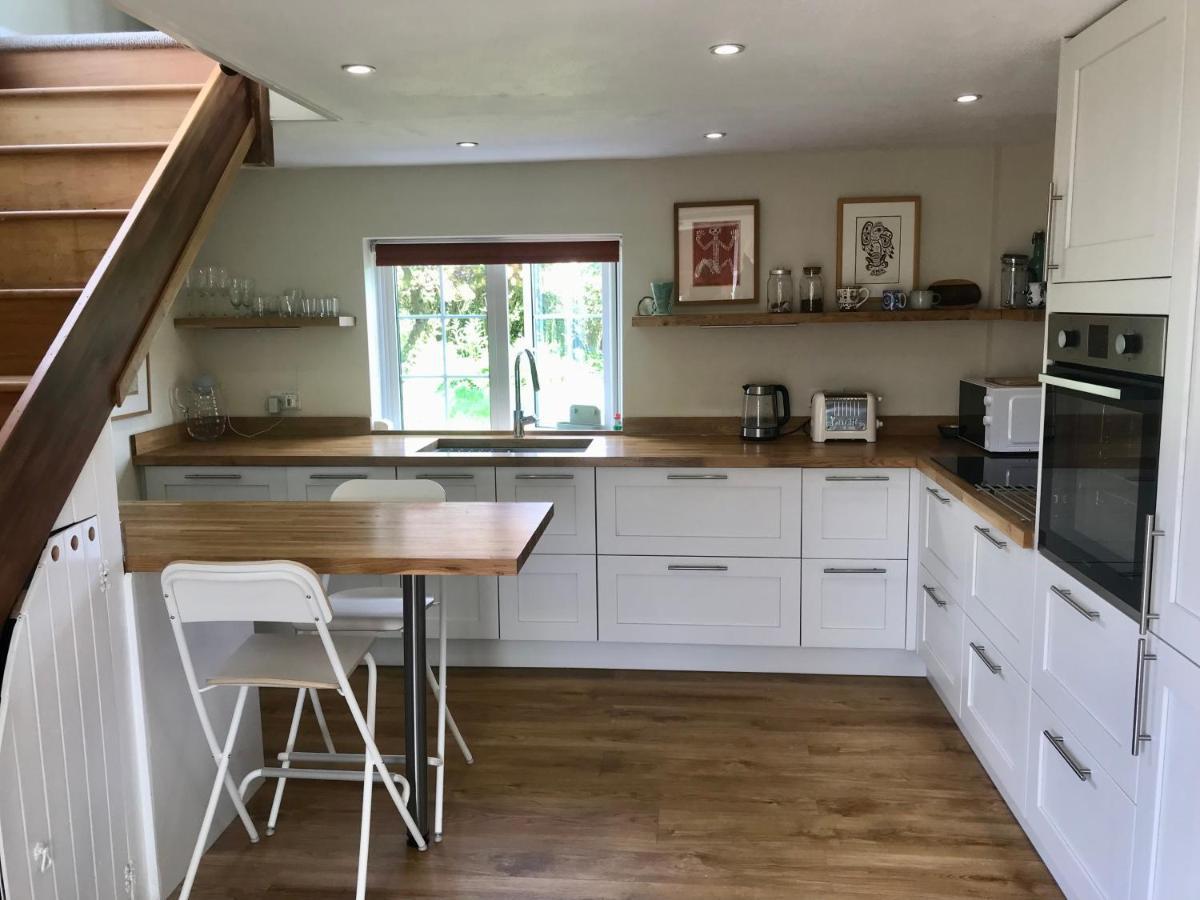 Charming Modernized Country Near Mere, Wiltshire Holiday home *